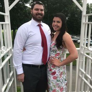 Meet your Paradiso Poshmark seller, Dani!